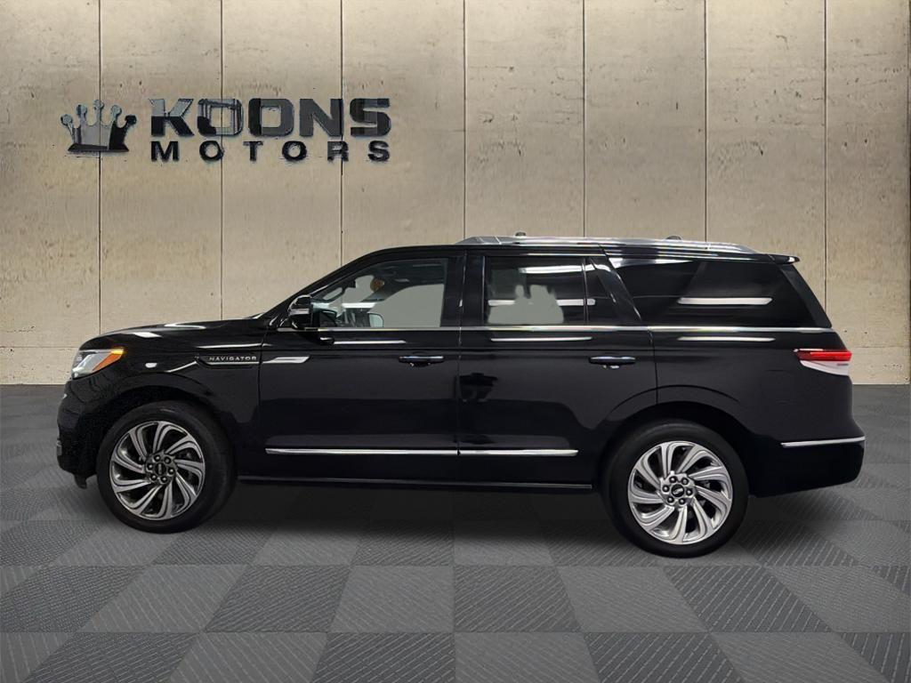 2022 Lincoln Navigator Photo in Bethesda, MD 20814