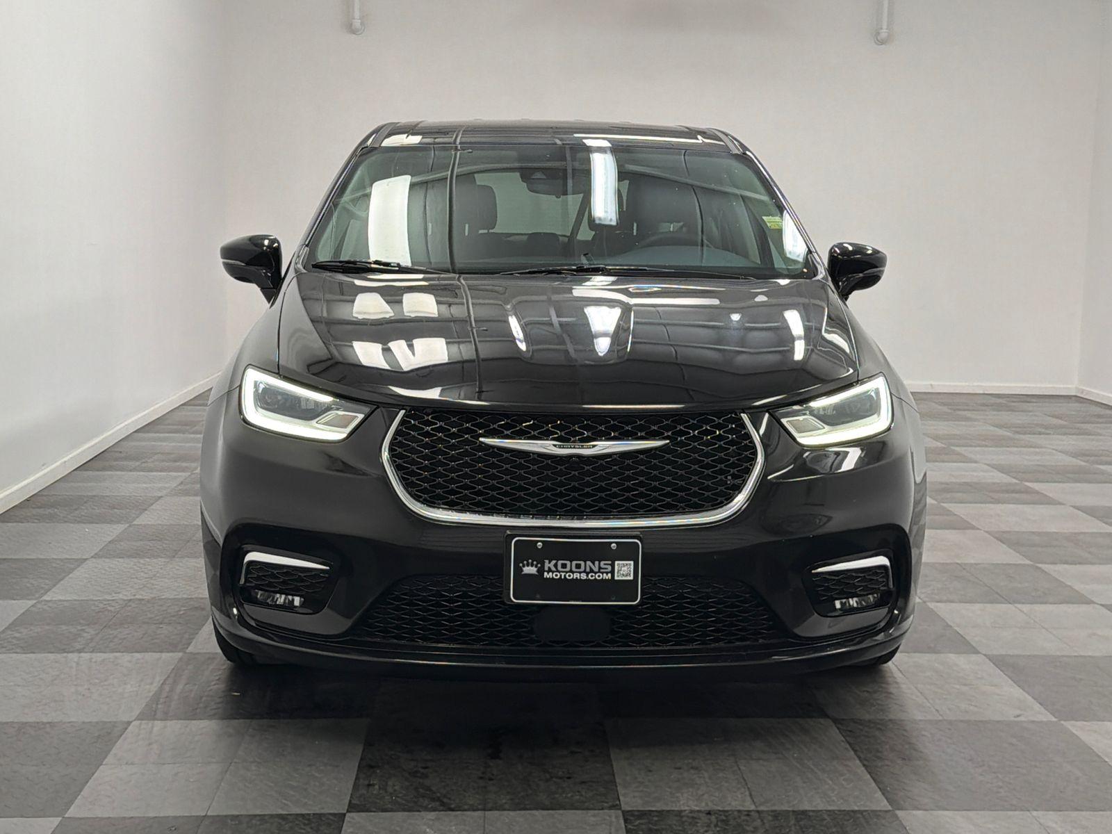 2024 Chrysler Pacifica Photo in Bethesda, MD 20814