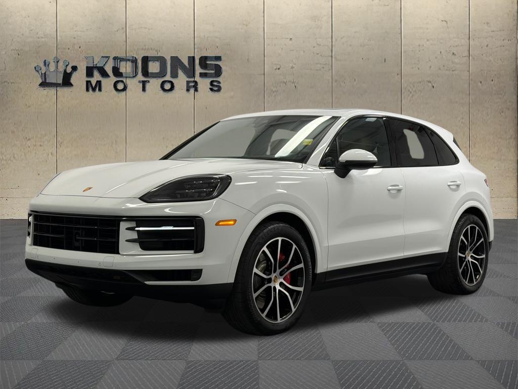 2024 Porsche Cayenne Photo in Silver Spring, MD 20904