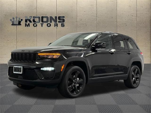2023 Jeep Grand Cherokee Photo in Bethesda, MD 20814