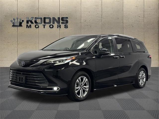 2023 Toyota Sienna Photo in Bethesda, MD 20814