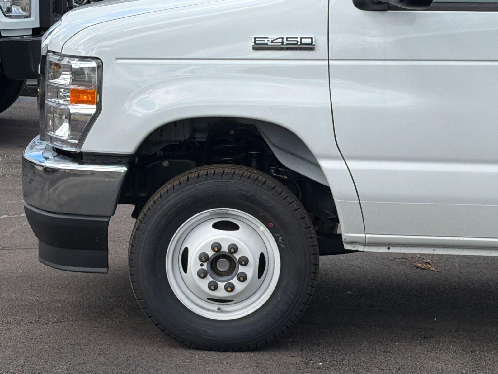 2027 Ford E-450SD Photo in Silver Spring, MD 20904